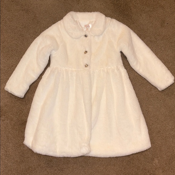 Girls white/cream fur coat - Picture 2 of 7